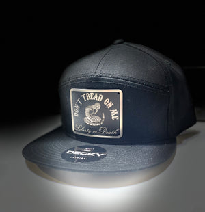 DLACO Don’t tread on me - Decky 7 Panel All Cotton Trucker-  ALL BLACK (Snapback)